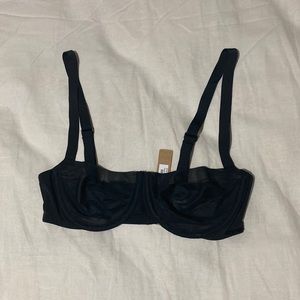 Skims no show molded unlined balconette bra